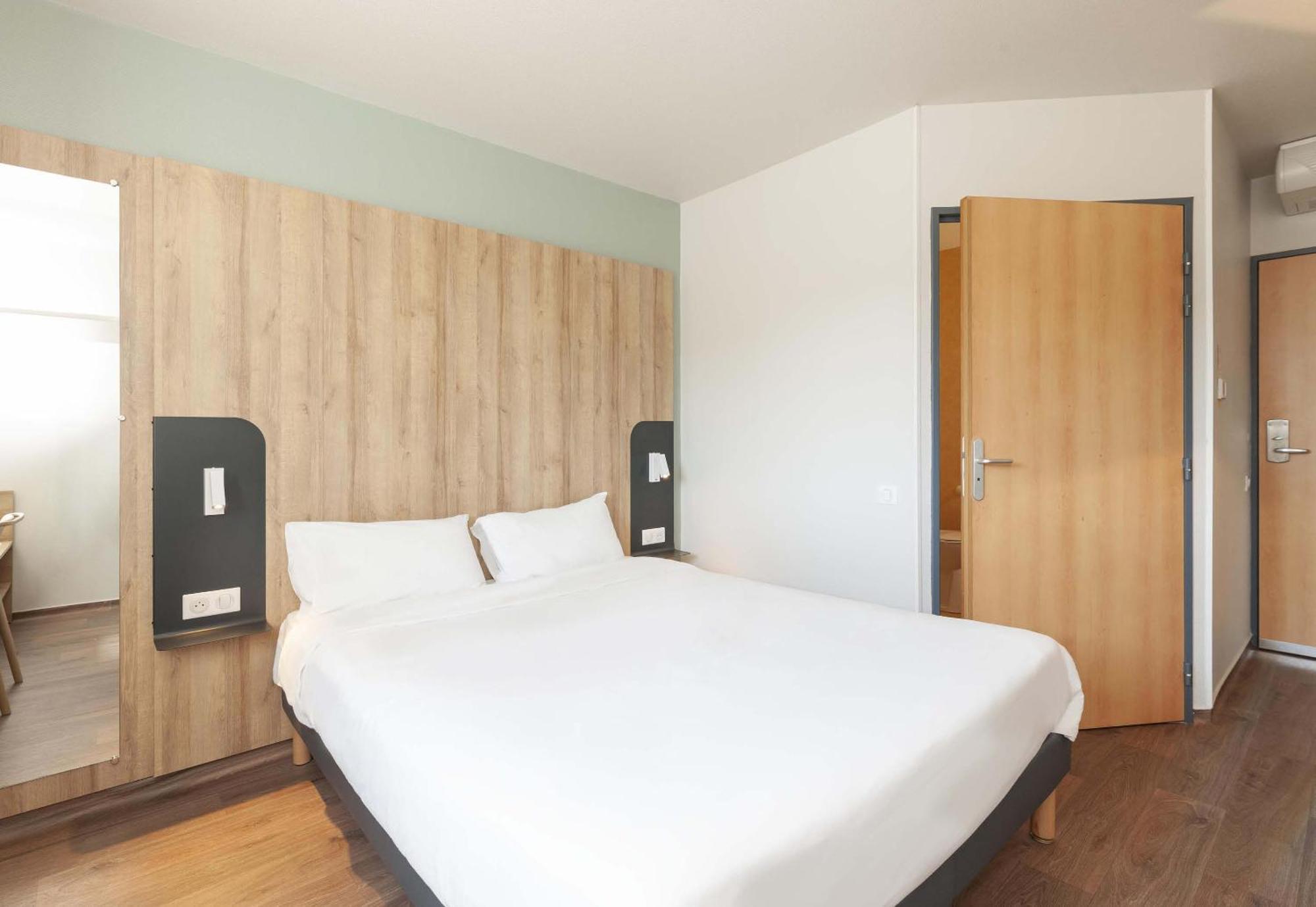 B&B Hotel Pau Lescar Dış mekan fotoğraf