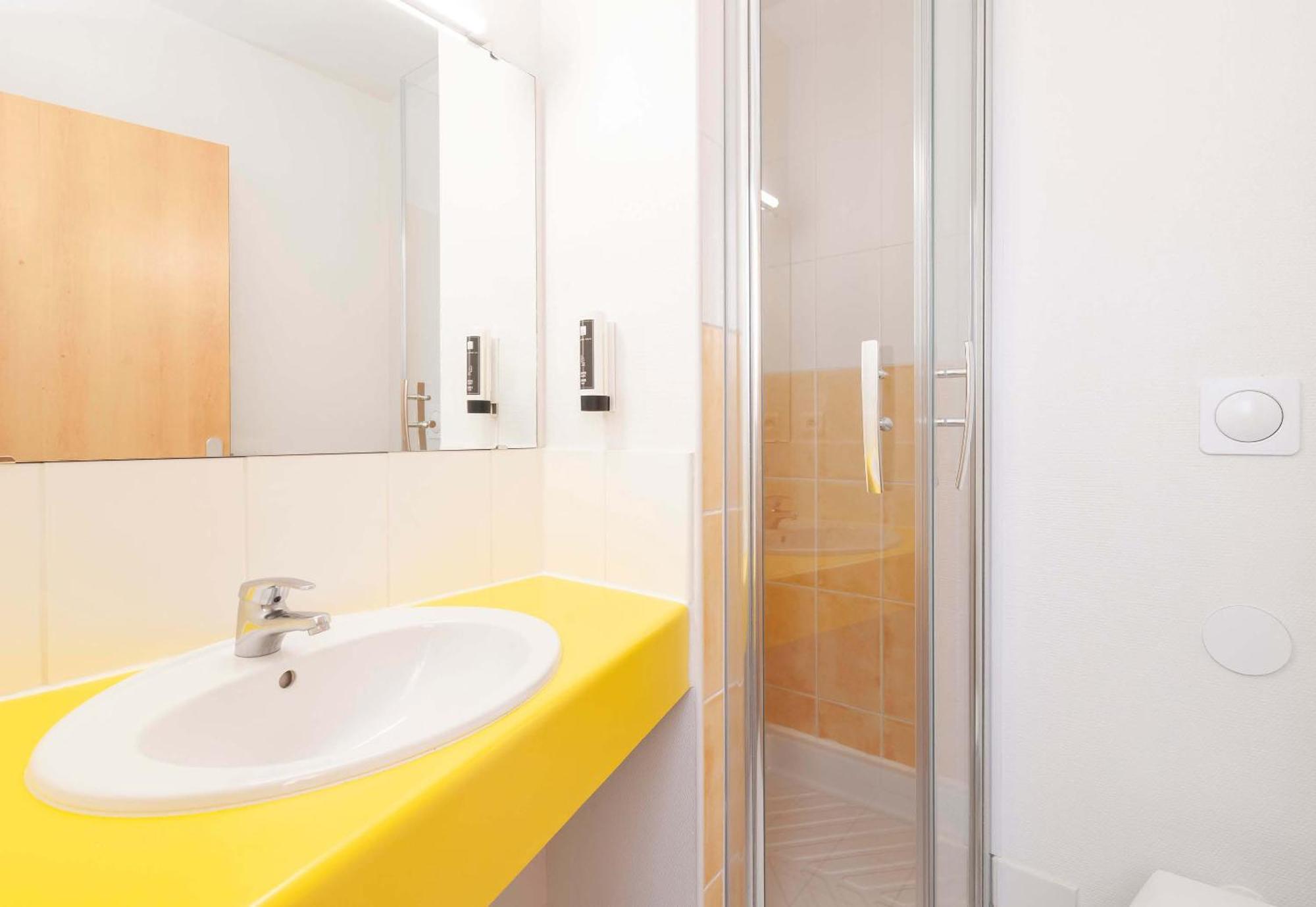 B&B Hotel Pau Lescar Dış mekan fotoğraf