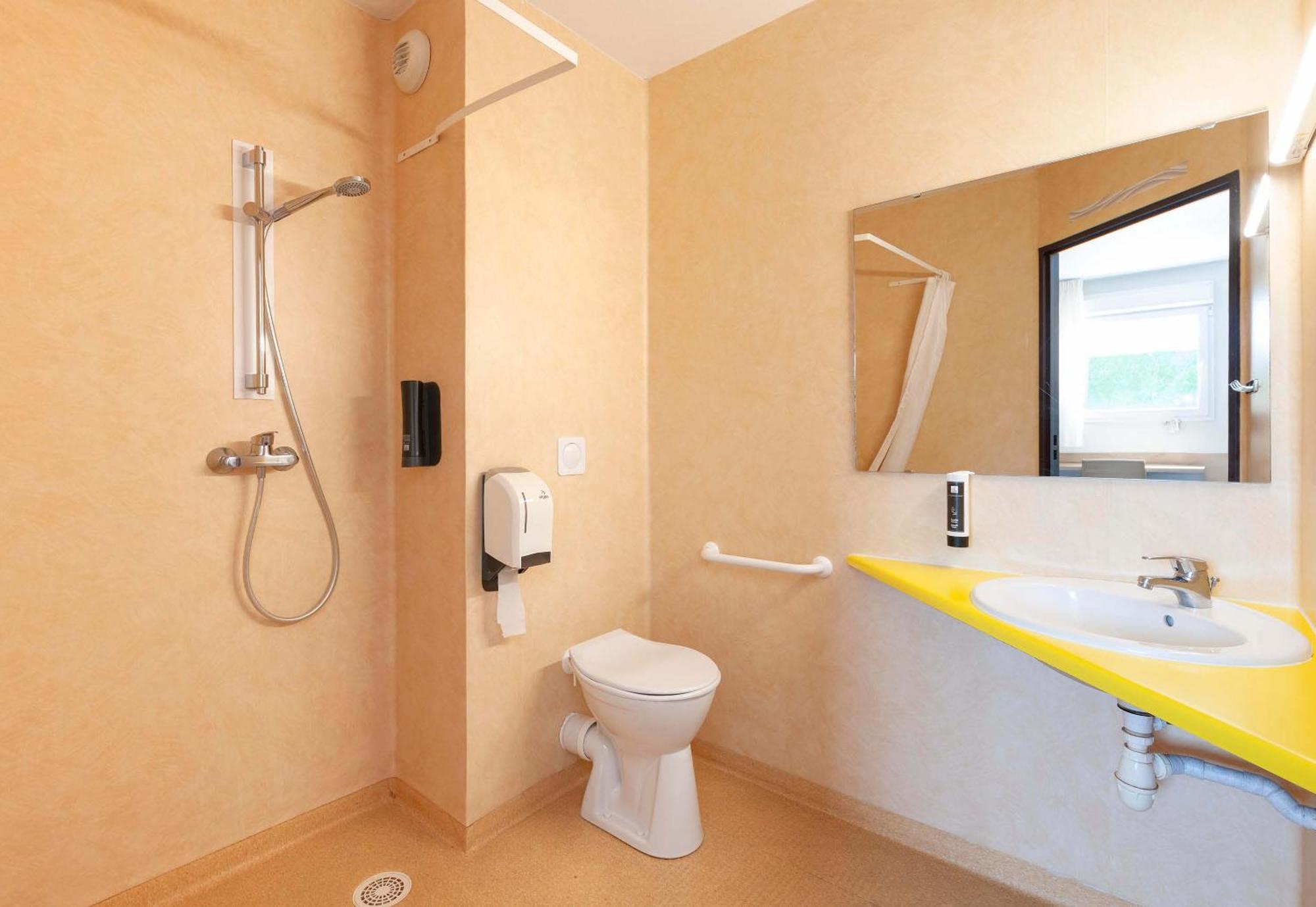 B&B Hotel Pau Lescar Dış mekan fotoğraf