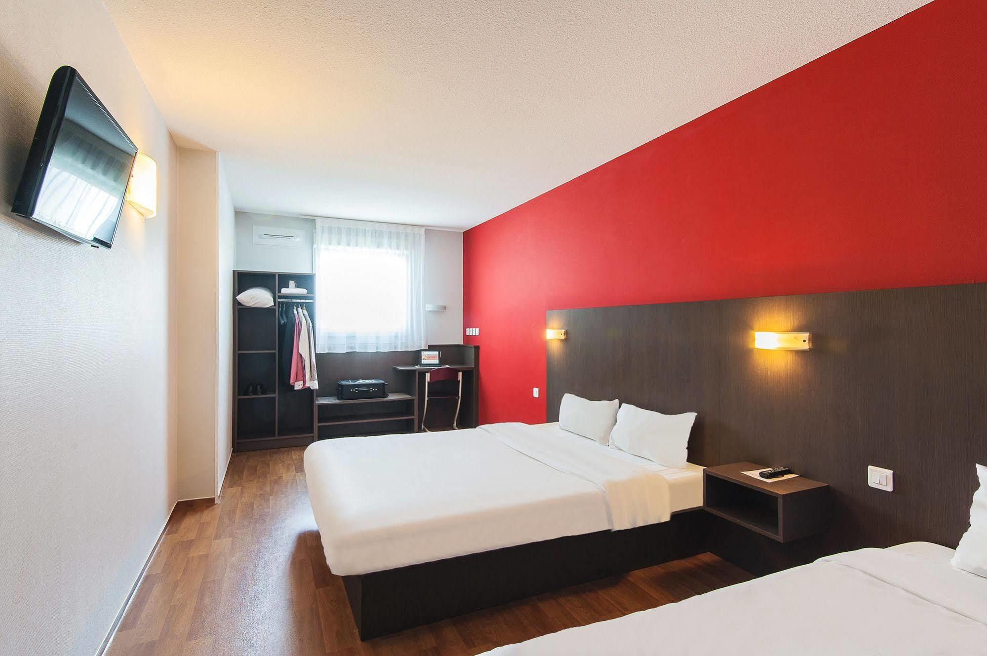 B&B Hotel Pau Lescar Dış mekan fotoğraf