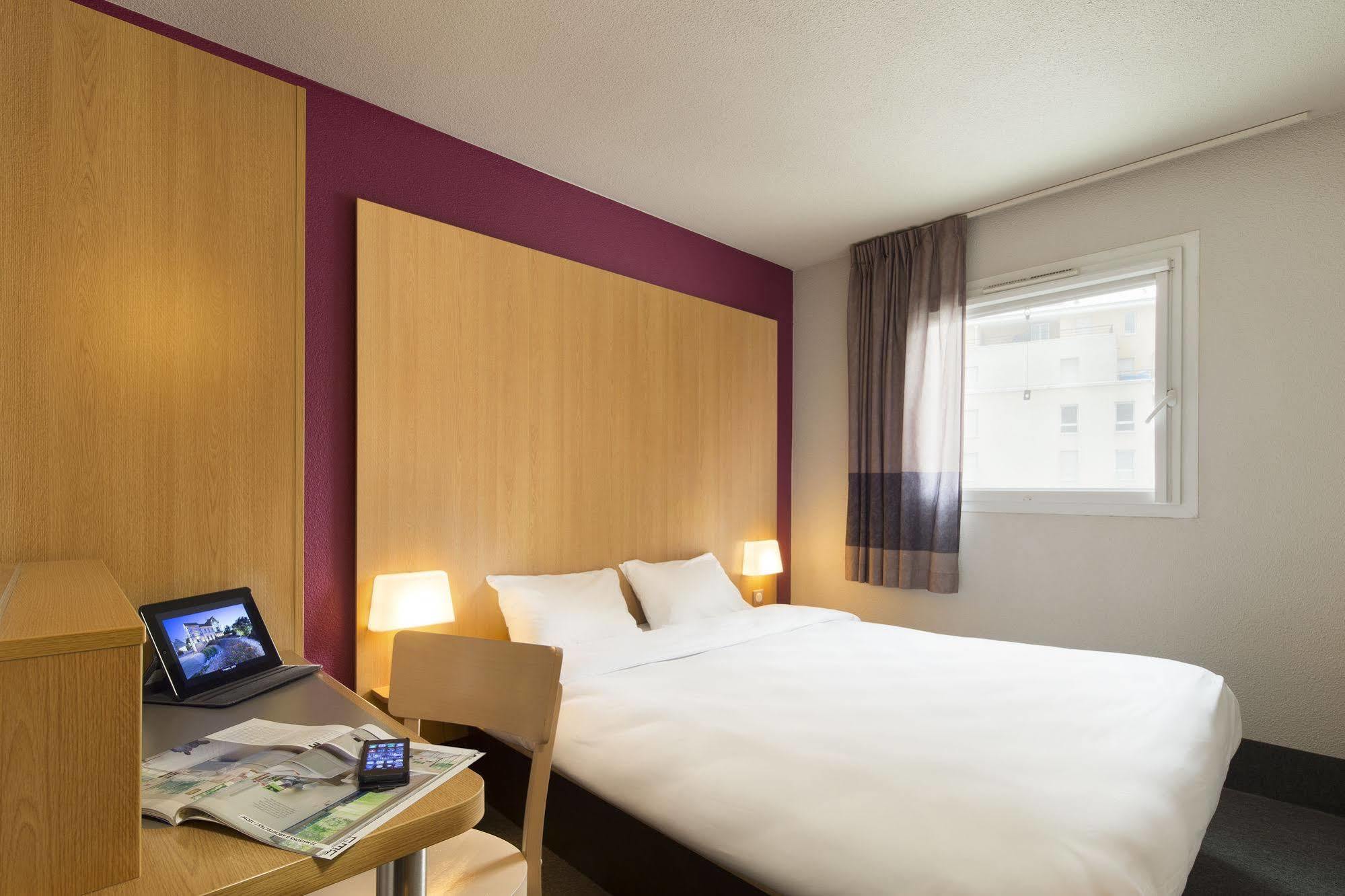 B&B Hotel Pau Lescar Dış mekan fotoğraf